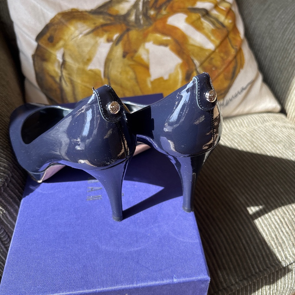 Shoes - Picture 2 of 3